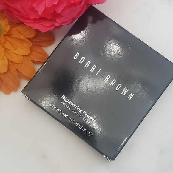 Bobbi Brown Chestnut Glow Highlighter (Champagne & Soft bronze) - Picture 13 of 17